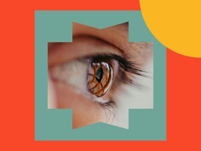 Grafiske elementer i orange, blå og gul - i midten et foto af et øje